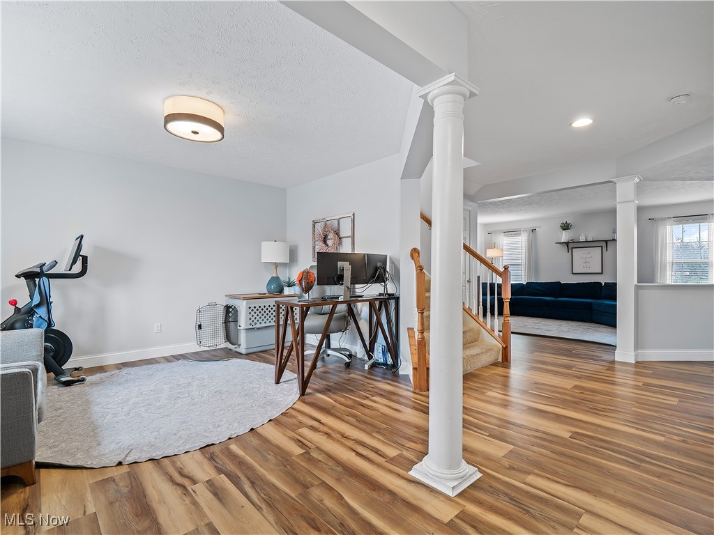 725 Jockeys Circle