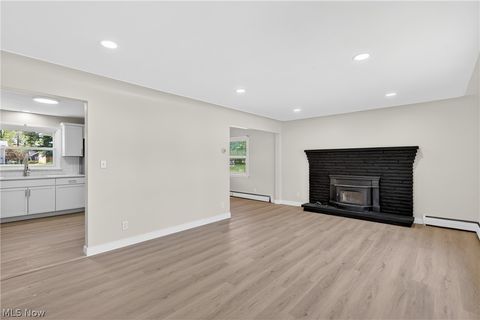 Tiny photo for 515 Murray Hill Drive, Youngstown, OH 44505 (MLS # 5217031)