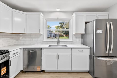 Tiny photo for 515 Murray Hill Drive, Youngstown, OH 44505 (MLS # 5217031)