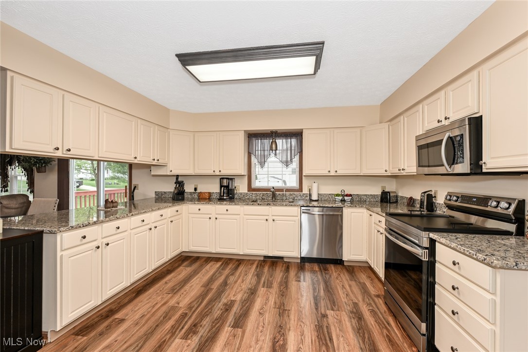1098 Shrewsbury Drive, Ravenna, Ohio image 27