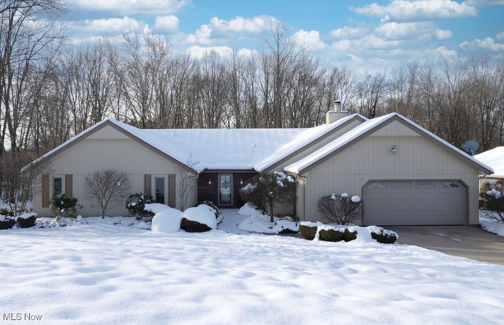 Photo of 8305 Pebble Creek Court, Chagrin Falls, OH 44023 (MLS # 5176274)