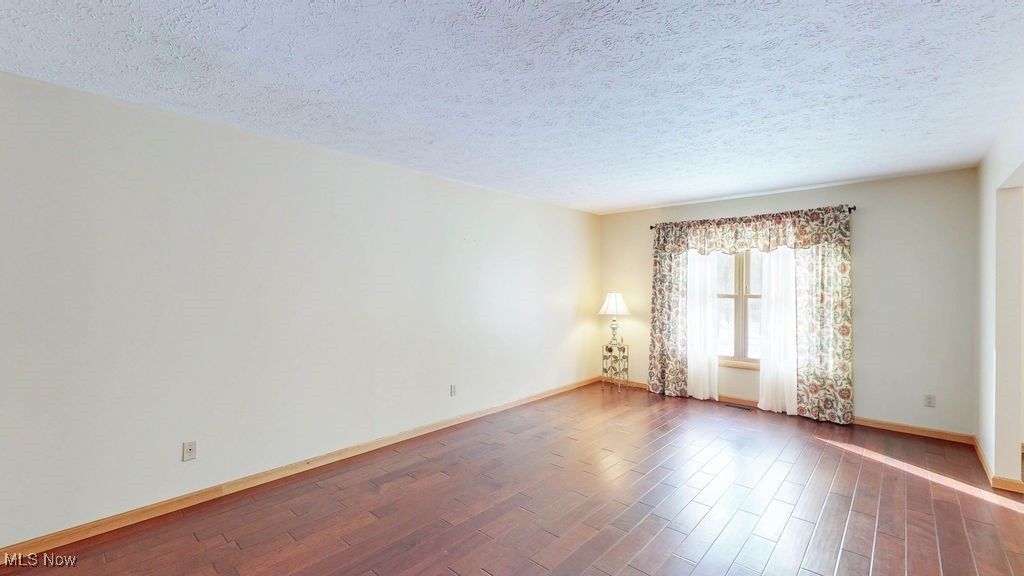 Photo of 8305 Pebble Creek Court, Chagrin Falls, OH 44023 (MLS # 5176274)