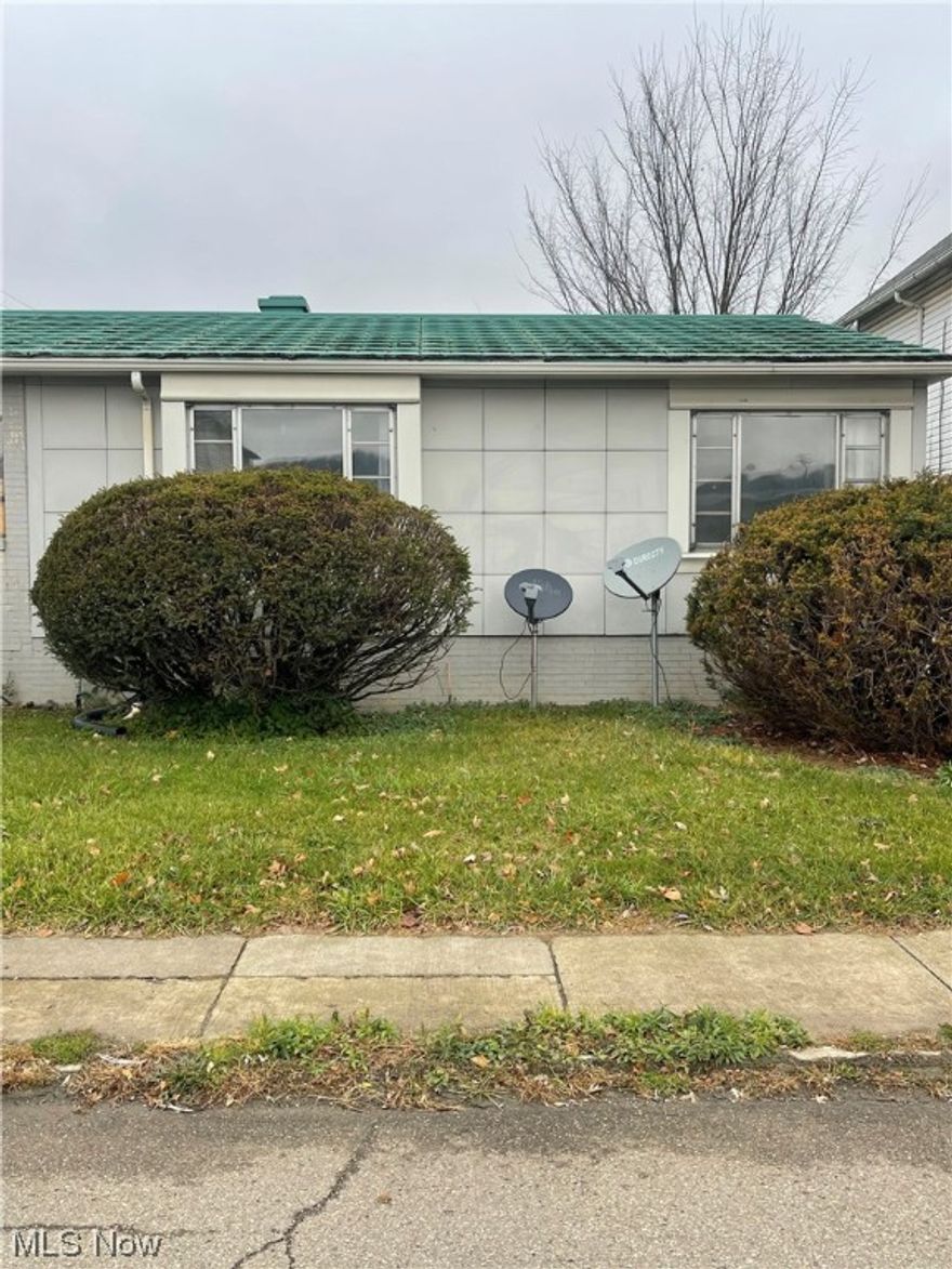 Unique 3 bedroom, metal bomb shelter with full basement. Rent includes Water/Sewer/Trash. Deposit is $1,000. Pets allowed but with at a higher rate.