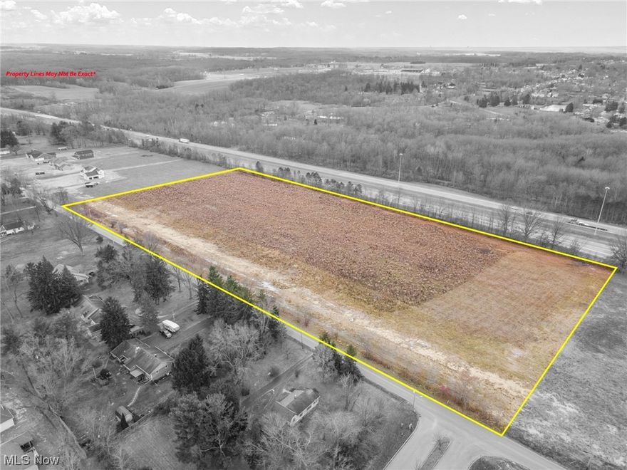 1.5 acre residential single family homesite.  Use the builder of your choice. All utilities.  sincgle family home, with not less than a two car, and not more than a four car attached garage. Square ft minimum of 2,000 sq ft above grade.  ONE DETACHED OUT BUILDING PERMITTED NOT MORE THAN 1,000 SQ FT.