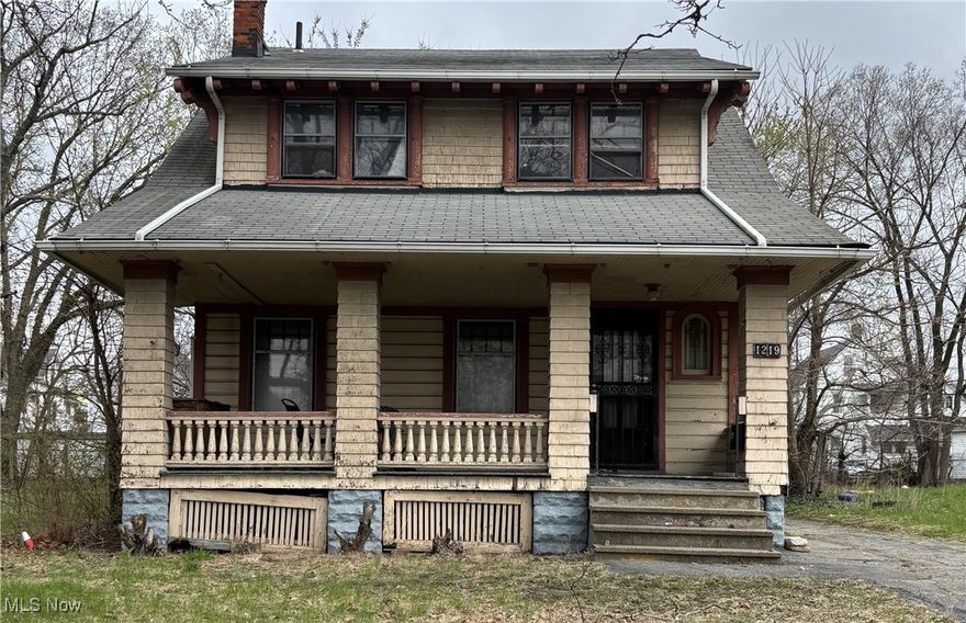 Investor Special!
Welcome to 1219 Bender Ave in East Cleveland—a 4-bedroom, 1.5-bath property priced to sell at just $26,000. This home needs TLC and a full clean-out, making it a perfect project for investors or rehabbers looking to unlock its potential. With generous living space and a solid structure, there’s great upside for rental income or resale. Conveniently located near public transportation, shopping, and just minutes from downtown Cleveland. Buyer is responsible for clean-out. Selling as-is. Don’t miss out—schedule your showing today