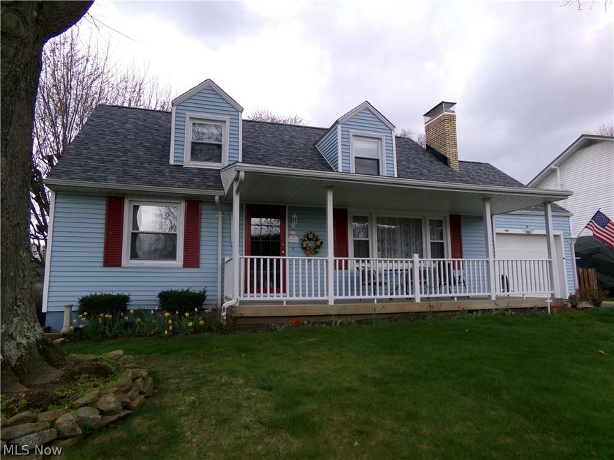 This is a beautiful cape cod home with 4 bedrooms , 1.5 baths, finished basement, large living room, 2 fireplaces, and vinyl siding.

      There is over 2100 square feet for you to enjoy and a lovely front porch and back deck area. Call today to view this fine home.