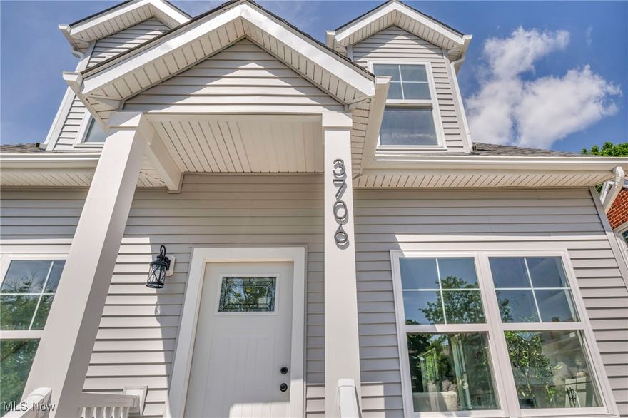 Great new construction home in Shaker Hts. Open floorplan and eligible 10 year 100% tax abatement.