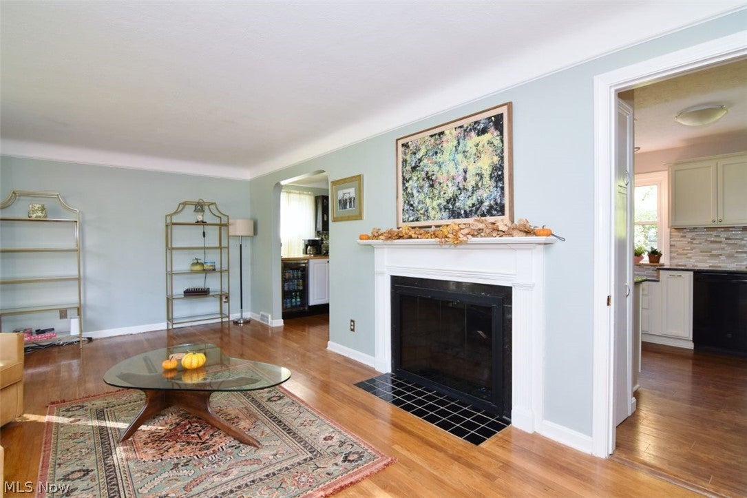 1528 Lyndhurst Road
