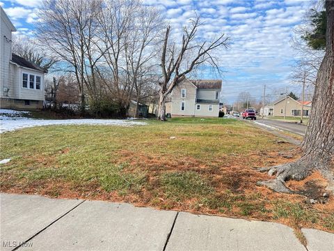 Vacant Land For Sale - 427 N 7th Street<br/> Cambridge, OH 43725