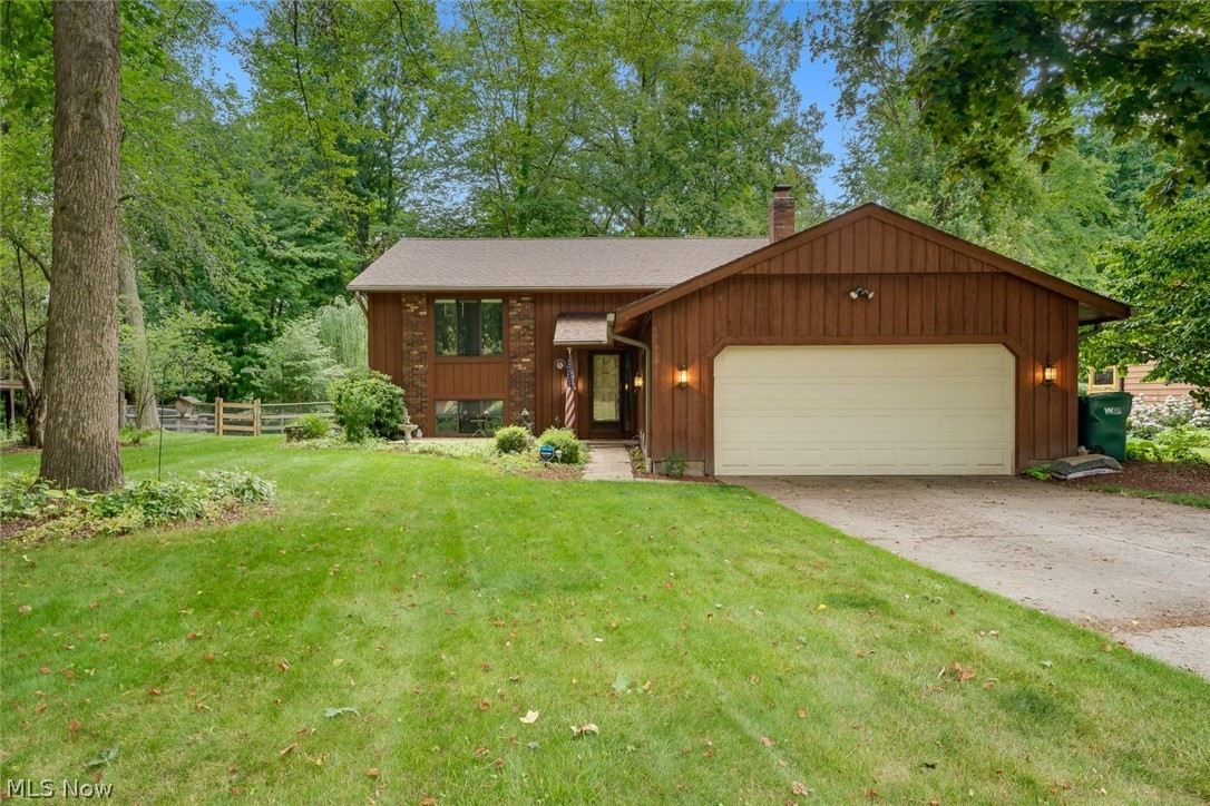 9050 Bluejay Lane, Mentor, Ohio image 2