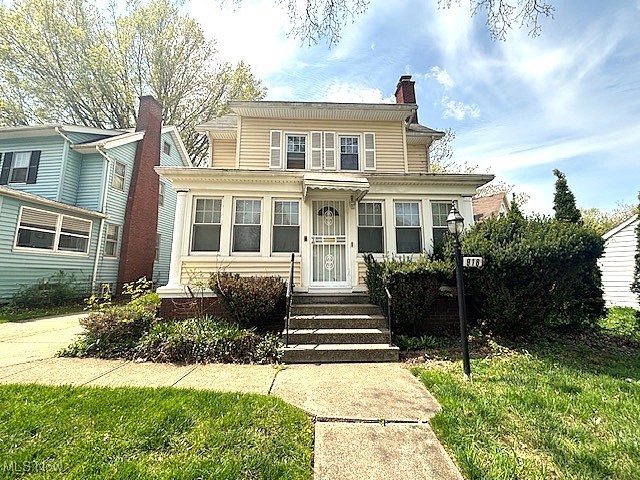 Look at this fantastic Colonial in Cleveland Heights! These 3 bedrooms and 1.5 bath home offers a great opportunity for investment OR owner occupant property! Cozy, enclosed front 3 season room/porch area! Spacious living room with gas fireplace that leads into the dining room! Nice sized kitchen- appliances stay! Lots of natural light! 3 nice sized bedrooms on upper level with a fully updated full bath! The full-size basement is unfinished with an open layout with tons of room for laundry, possible recreational room area, storage and a convenient half bath! Vinyl windows! Updates include: kitchen tile flooring, luxury vinyl plank throughout the rest of the home lower and upper levels, kitchen tile backsplash, modern countertops, glass block windows in basement, Lead Certified with city of Cleveland Heights, some plumbing updates, newer paint, ceilings redone, ceiling fans, newer garage door, Full Bathroom update with paint, tile floors, tile bath surround, ceiling and finishes, -NEW ROOF 2025! Furnace within 5 years, hot water tank 2017! Partially fenced in back yard! Vinyl siding, one car garage and charming back concrete patio area! Tenant occupied on a month to month at $1000/month paying gas/electric and water/sewer recoup! Tenant can stay or go with ample notice. Great tenant! At least 24-hour notice for all showings for tenant notice. Please look past all tenant belongings/disorderly presentation. Property is a great property! Close to freeway access, parks, restaurants, shopping, hospitals and more! Please reach out to listing agent with any questions or to see. POS to be ordered upcoming by seller. Hurry this won't last long!