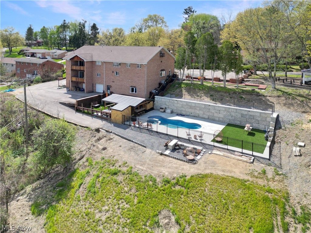 Photo of 140 Teresa Drive, Steubenville, OH 43953 (MLS # 5222645)