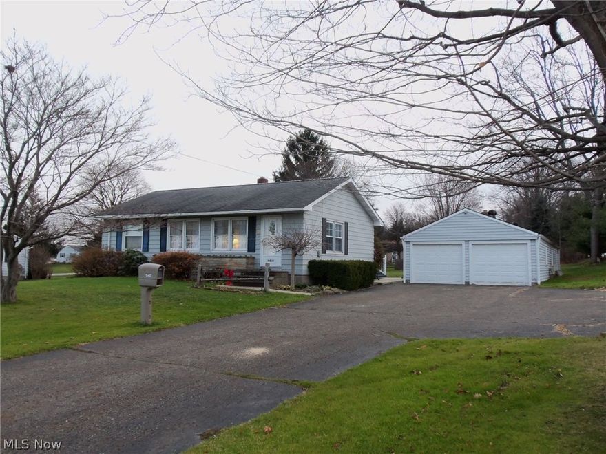 Cute as a button Ranch home on .67 acre lot in Middlefield Twp. Located at the west end of Middlefield.  Village conveniences without the Village fees. Updates include newer windows, most appliances, garage roof and updated septic in 2005.  This house is part of the Crestwood Subdivision in Middlefield Twp.