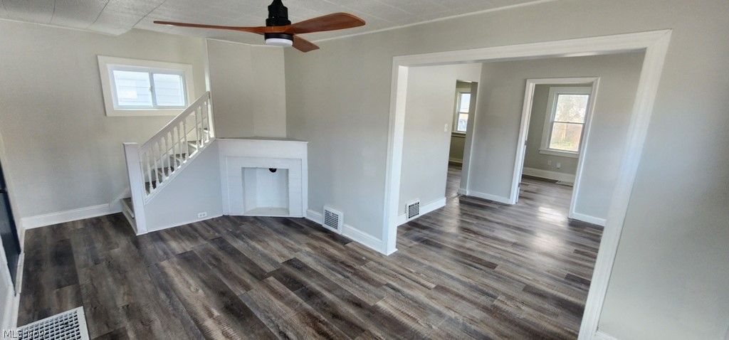 Photo of 1514 Clermont Road, Cleveland, OH 44110 (MLS # 5194975)