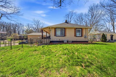 674 Portage Lakes Drive Akron OH 44319