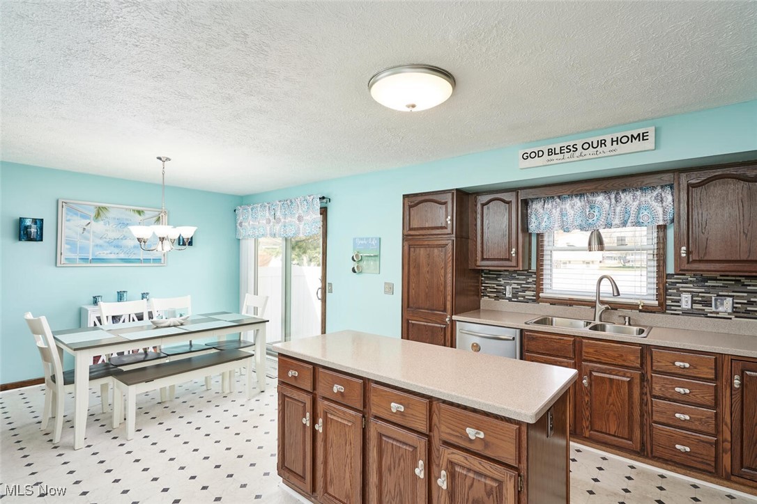 2137 Zircon Street, Canton, Ohio image 6