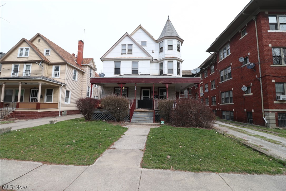 Attention investors! This 4 unit multi family building is a cash cow. Email agent for market rent estimate of vacant unit, rent roll & video tour along with complete investment analysis, drone footage of the roof & surrounding neighborhood as well as information on the mechanical systems of the building & needed repairs to get the building to 100% occupancy. Do not disturb the tenants. Professional property management & construction services available. Local & out of state investors welcome! Agent owned property.