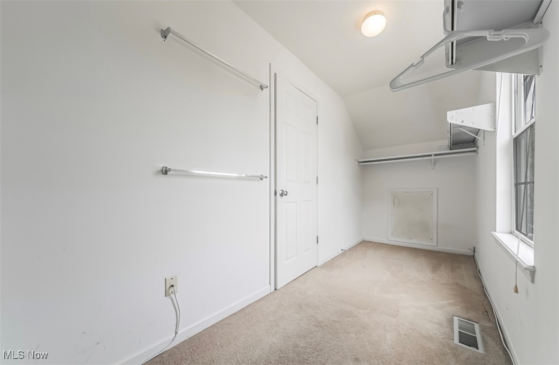 2768 Rising Meadow Drive, Akron, Ohio image 16