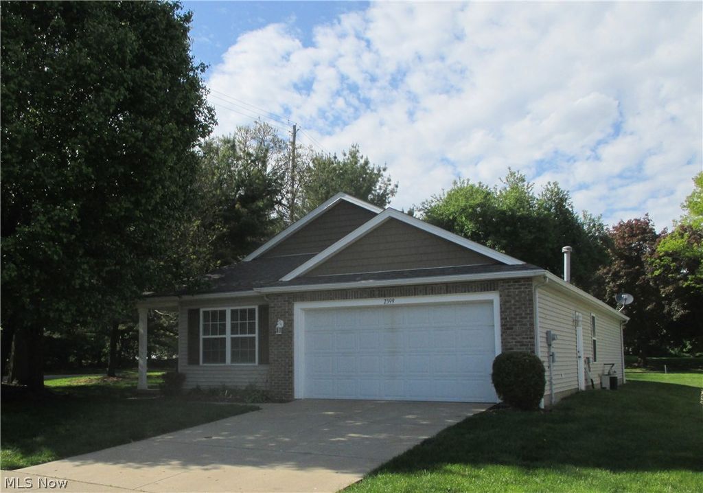 Photo of 2399 Marlborough Drive, Uniontown, OH 44685 (MLS # 5209190)