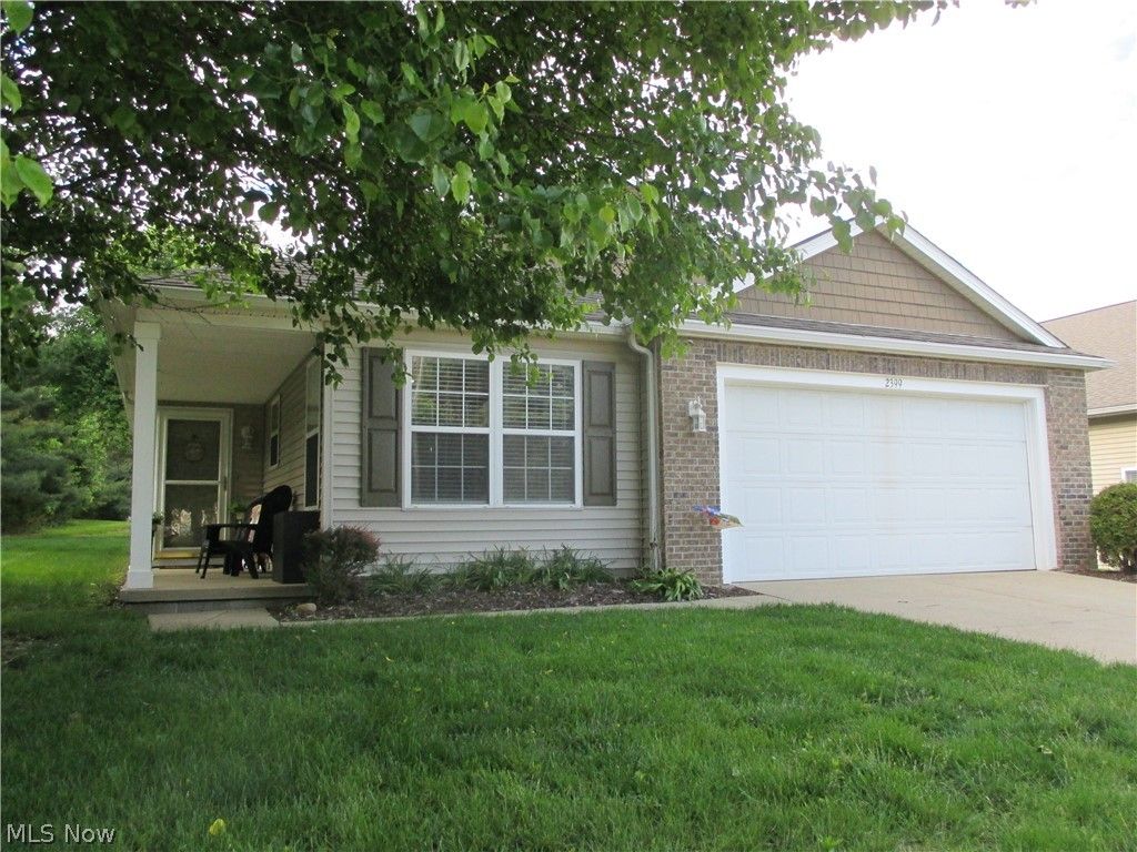 Photo of 2399 Marlborough Drive, Uniontown, OH 44685 (MLS # 5209190)