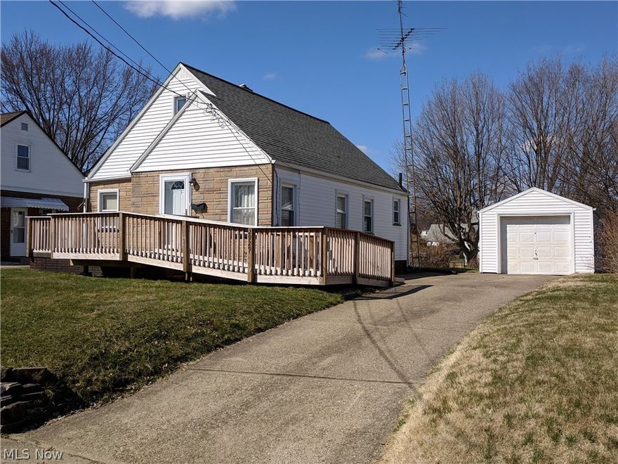 Super move in ready home with many updates, but also room for you to make your imprint as well.  Newer roof and windows. Permanent generator and rewired main panel for peace of mind.  Fully applianced kitchen and very nicely redone bathroom with easy step in shower.  Make your appointment today!