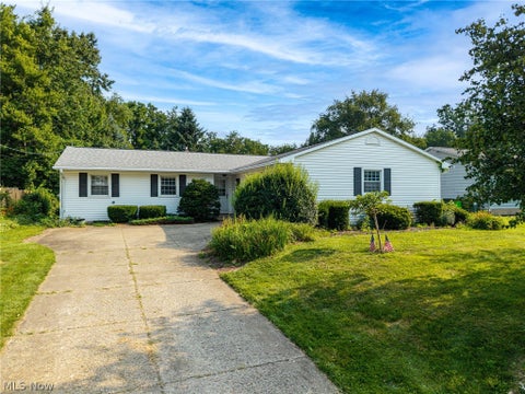 Homes For Sale - 241 Hilltop Drive<br/> Wayne County, Doylestown, OH 44230