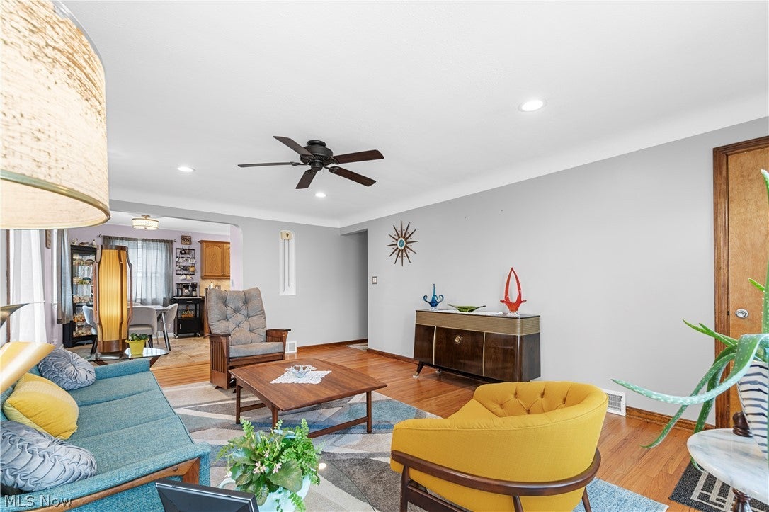 3409 Commonwealth Drive