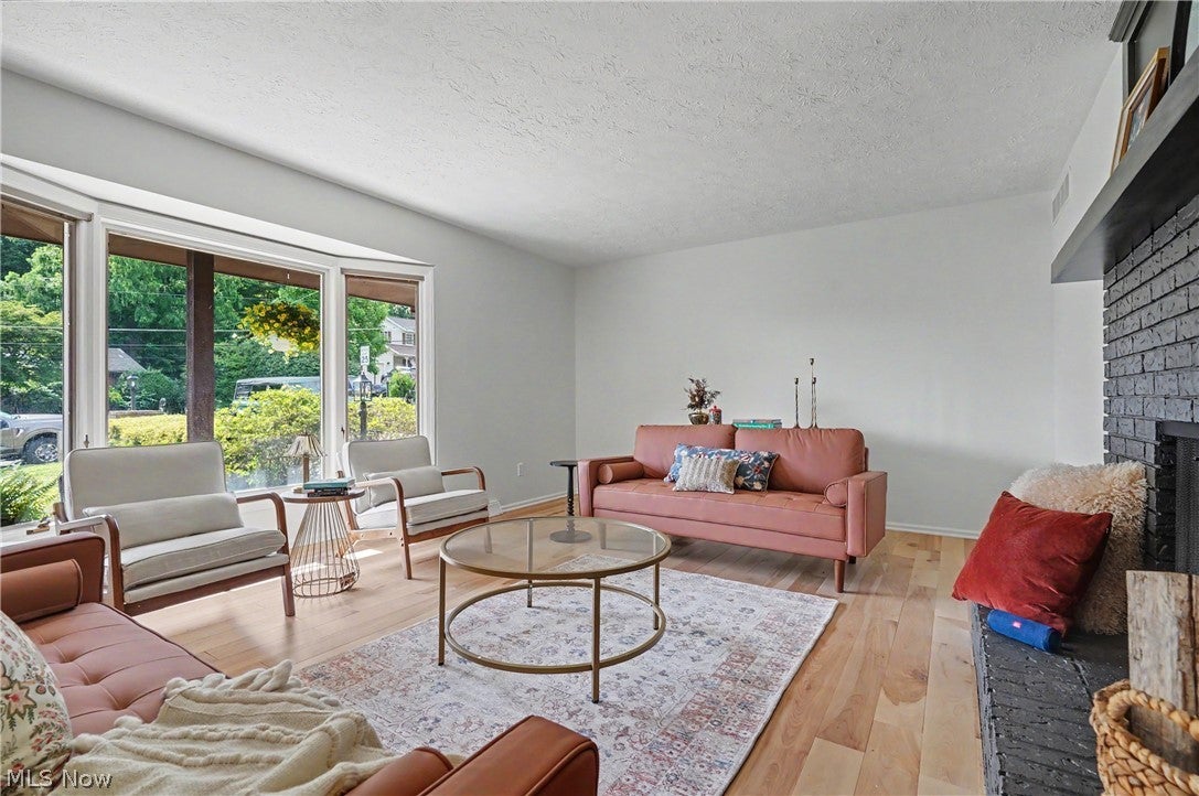 1375 Sackett Hills Drive