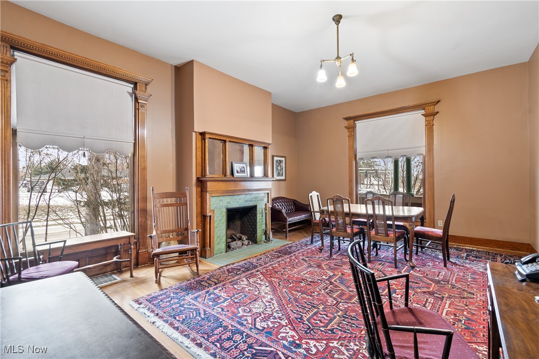 City/Canton - Commercial Sale