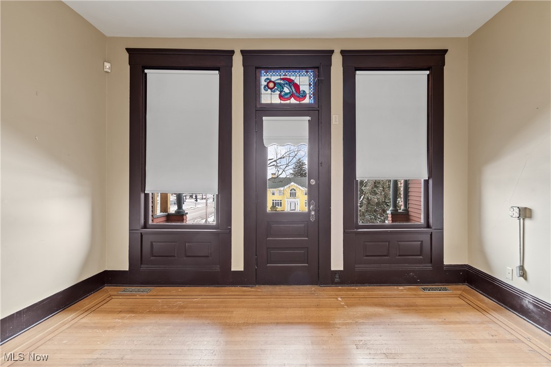 City/Canton - Commercial Sale