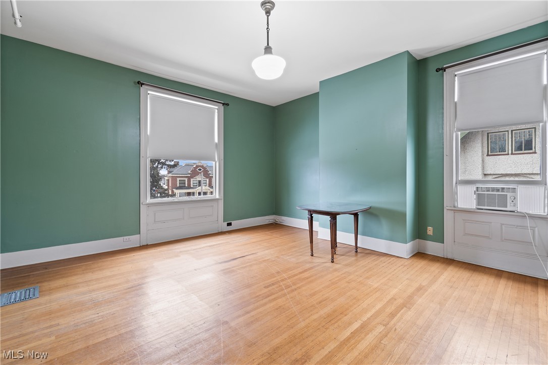 City/Canton - Commercial Sale