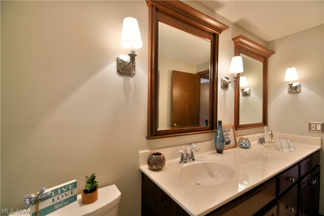 Twentieth Century Homes - Residential