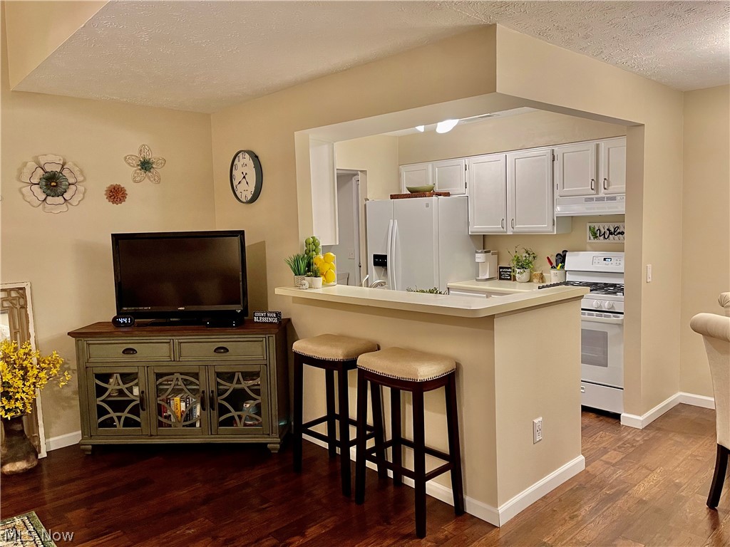 Woodbury Condo - Residential