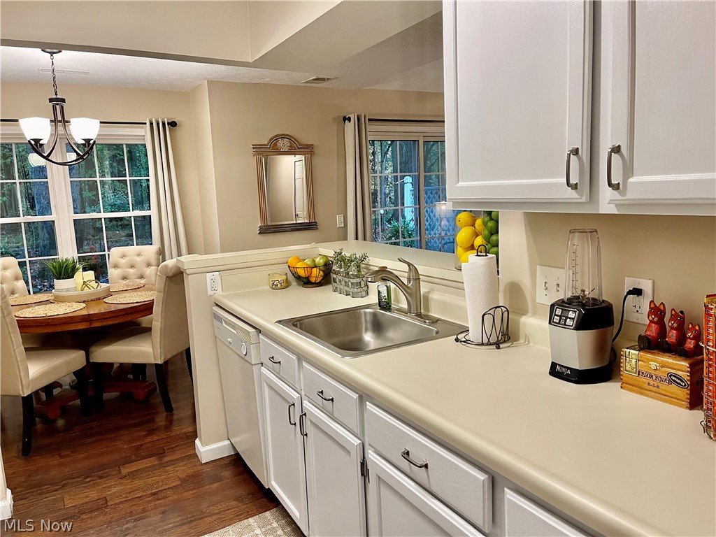 Woodbury Condo - Residential