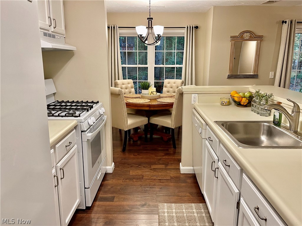 Woodbury Condo - Residential