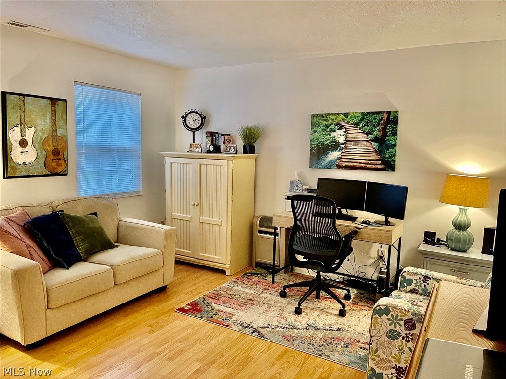 Woodbury Condo - Residential