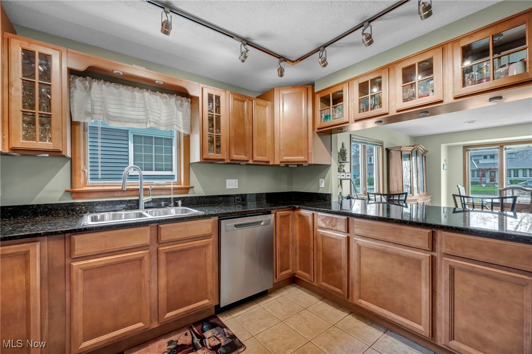 624 Parkside Drive, Bay Village, Ohio image 12