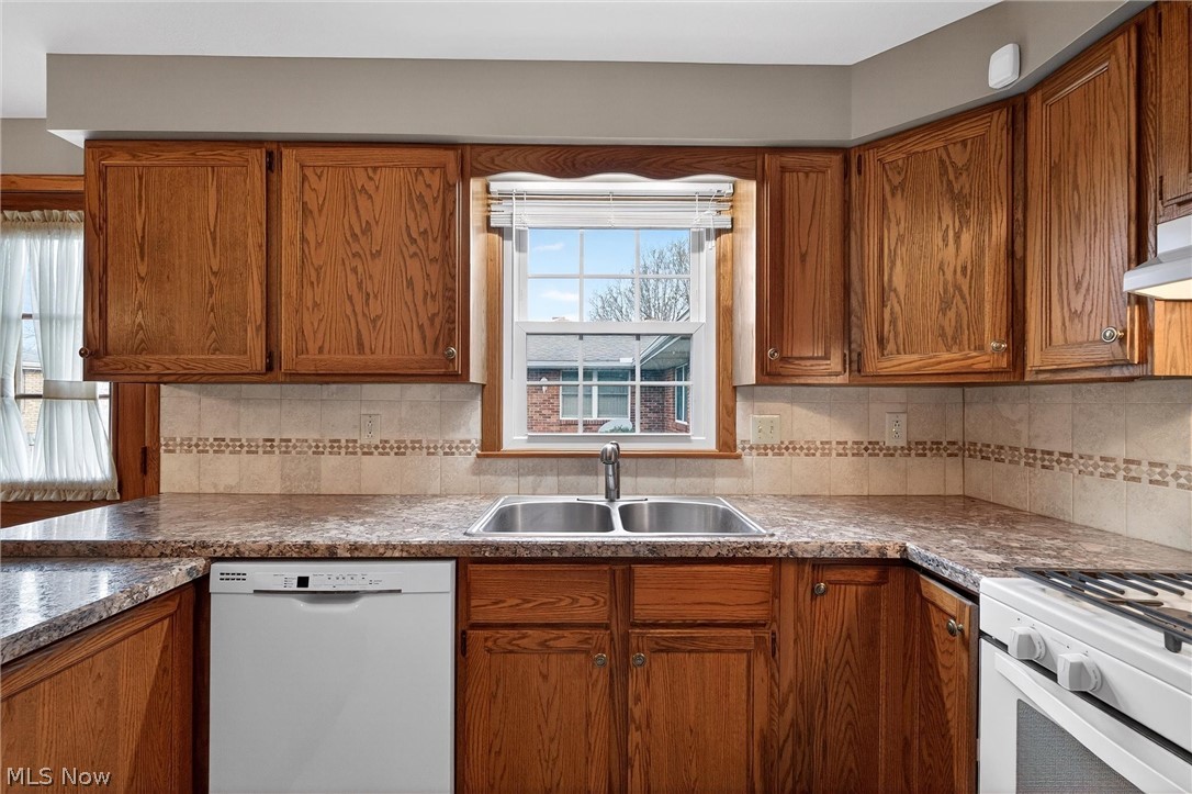 Meadows Condo - Residential