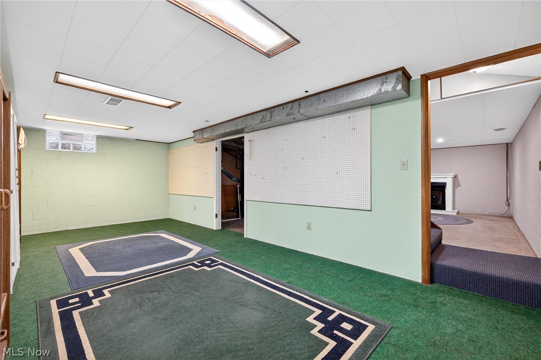 Meadows Condo - Residential