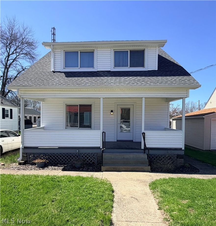 Right in the heart of Zanesville, this well-maintained 3-bedroom, 1-bath home offers the perfect combination of comfort, convenience, and long-term value. Whether you’re stepping into homeownership for the first time or looking to downsize without sacrificing quality, this one delivers. From the moment you walk in, you’ll notice how well this home has been cared for. The layout is both functional and inviting, offering comfortable living spaces with a warm, welcoming feel throughout. Recent updates, including a brand new roof and siding, not only enhance curb appeal but also provide added peace of mind for years to come. The oversized garage is a major bonus, ideal for extra storage, a workshop setup, or simply keeping your vehicles protected from the elements.
This home offers that hard-to-find balance of move-in readiness with the opportunity to add your own touches over time and build equity along the way. Clean, solid, and full of potential, this is a smart move in today’s market. Don’t miss your chance, schedule your private showing today!