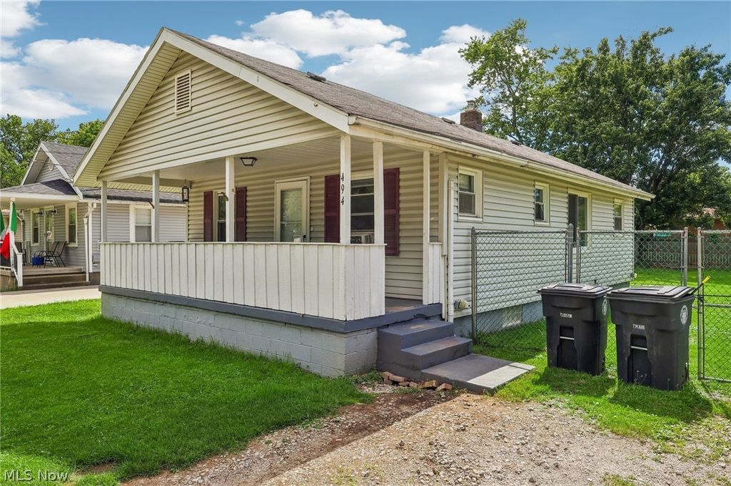 Photo of 494 Baltimore Avenue, Akron, OH 44306 (MLS # 5219732)