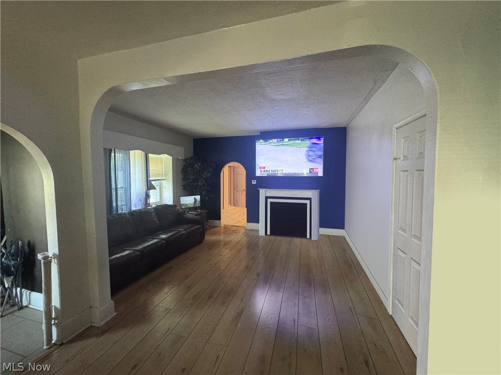 1326 W 95th Street