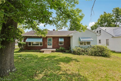 Homes For Sale - 901 S Belle Vista Avenue<br/> Youngstown, OH 44509