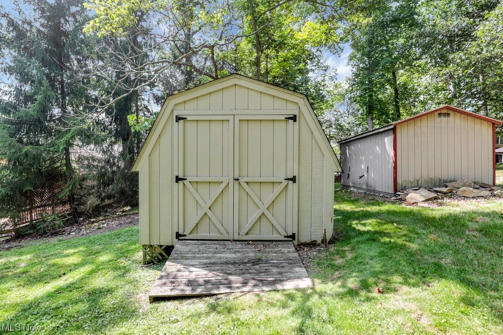 STONEHENGE - Residential