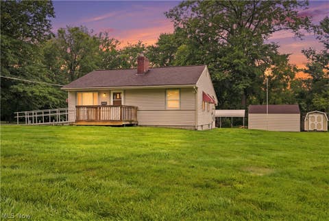 Homes For Sale - 203 Edgewater Avenue<br/> Massillon, OH 44646