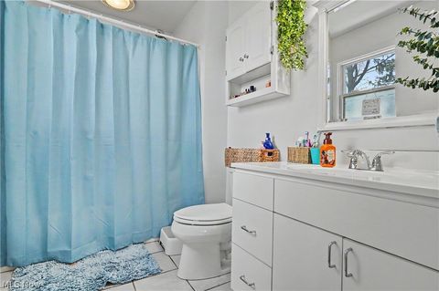 Tiny photo for 72 E Ido Avenue, Akron, OH 44301 (MLS # 5202506)