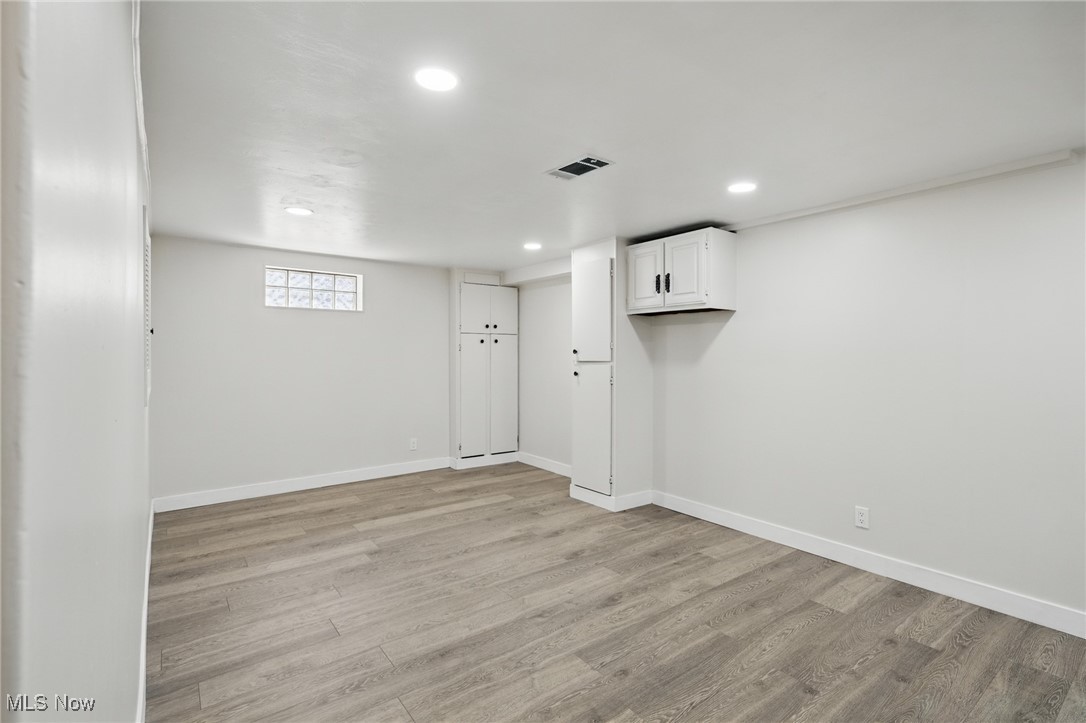 5997 Westbrook Drive, Brook Park, Ohio image 33