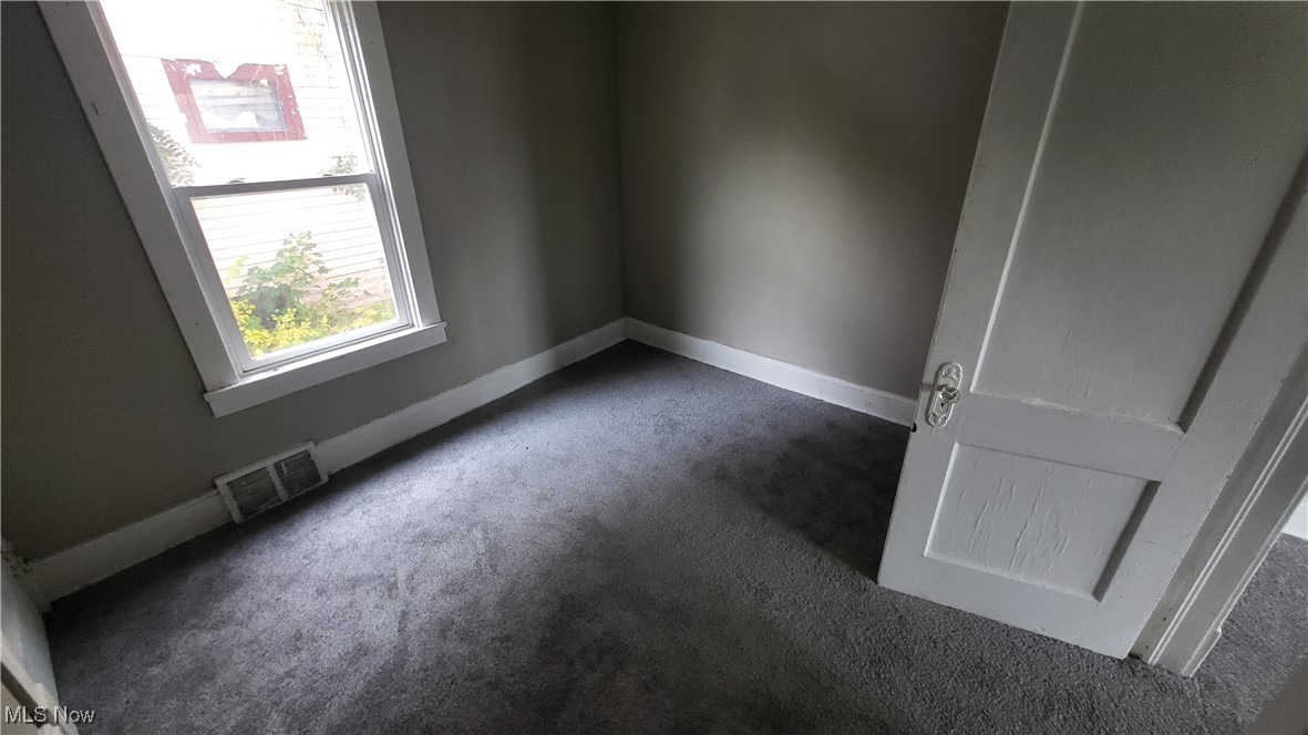 Cleveland, Ohio 44109, United States, 2 Bedrooms Bedrooms, ,1 BathroomBathrooms,Residential,Active,37084