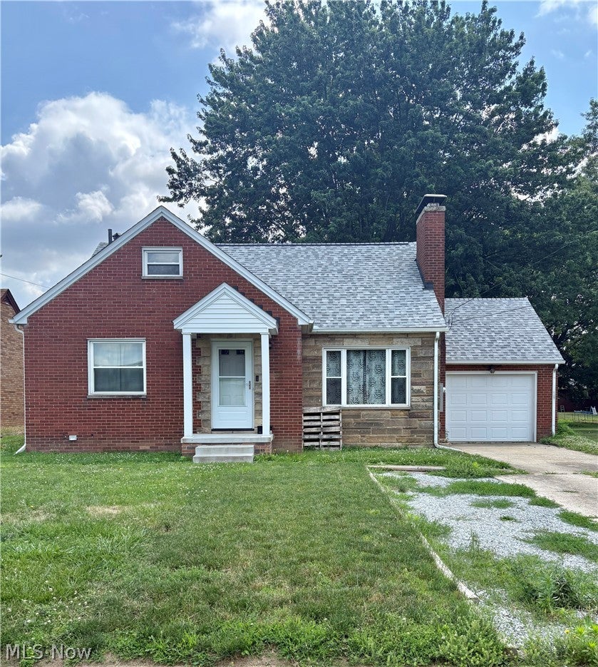 Photo 1 of 15 — 518 Vince Avenue NW, Canton, OH 44708