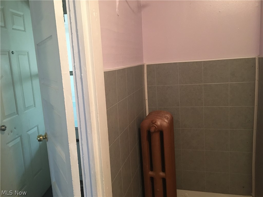 Rhodes - Residential Lease